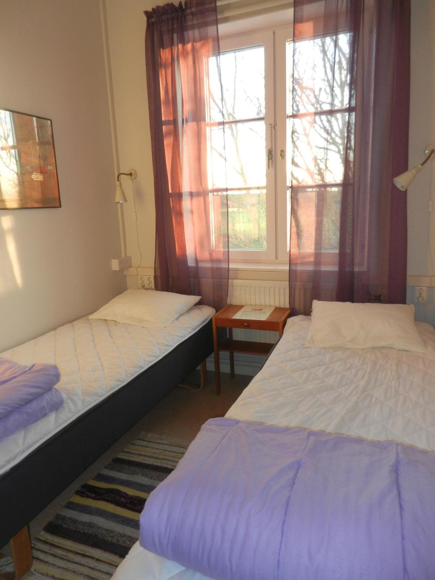 Gothem Logi Guest House Стая снимка